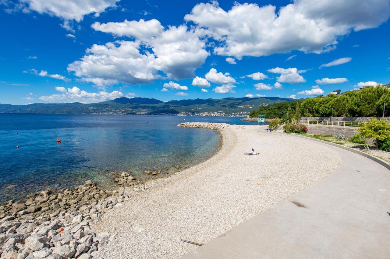 My Way Room, Parking, Sea View, Terrace Rijeka Buitenkant foto