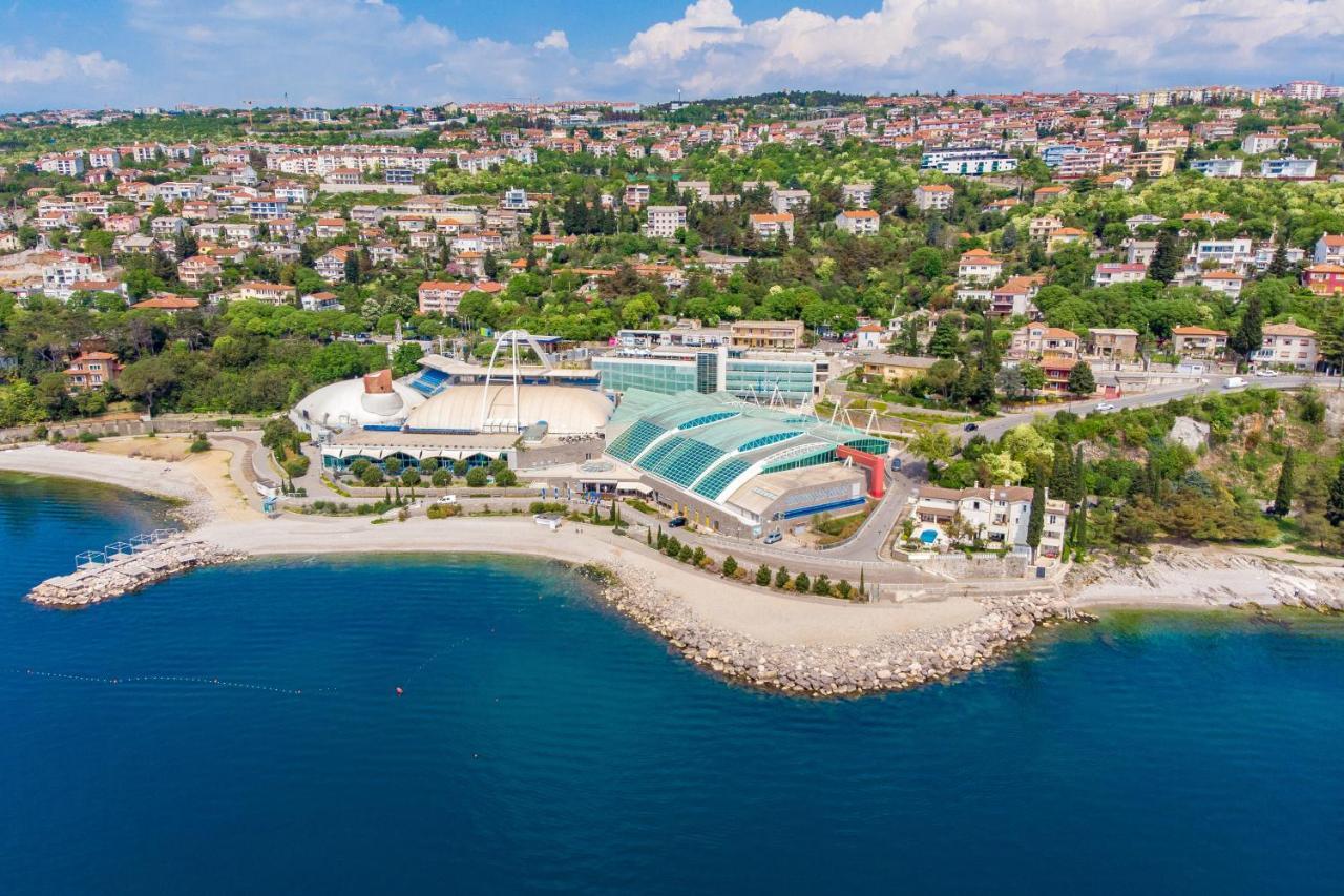 My Way Room, Parking, Sea View, Terrace Rijeka Buitenkant foto